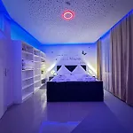 公寓 Modern Neuburg U - - 2 Zimmer, Komfort, Zentrum, Wi-fi, Smart Tv, Stellplatz, Kueche