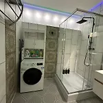 Modern Neuburg U - - 2 Zimmer, Komfort, Zentrum, Wi-fi, Smart Tv, Stellplatz, Kueche *