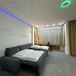公寓 Modern Neuburg U - - 2 Zimmer, Komfort, Zentrum, Wi-fi, Smart Tv, Stellplatz, Kueche