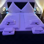 公寓 Modern Neuburg U - - 2 Zimmer, Komfort, Zentrum, Wi-fi, Smart Tv, Stellplatz, Kueche