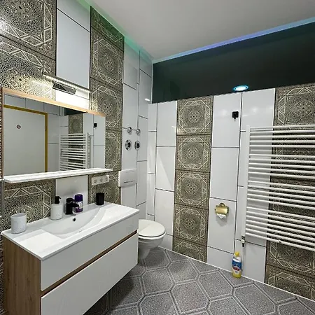 Апартаменты Modern Neuburg U - - 2 Zimmer, Komfort, Zentrum, Wi-fi, Smart Tv, Stellplatz, Kueche Нойбург-ан-дер-Донау