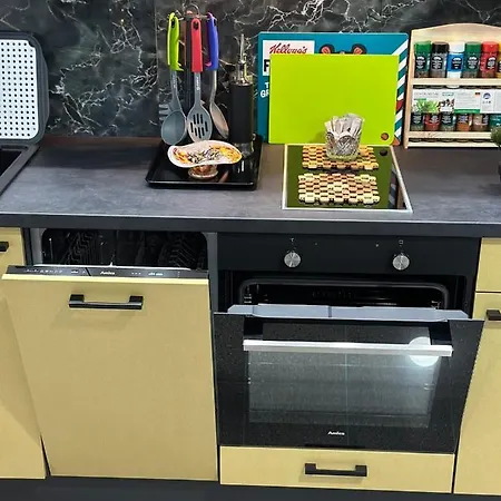 Modern Neuburg U - - 2 Zimmer, Komfort, Zentrum, Wi-fi, Smart Tv, Stellplatz, Kueche Апартаменты *