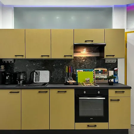 Apartment Modern Neuburg U - - 2 Zimmer, Komfort, Zentrum, Wi-fi, Smart Tv, Stellplatz, Küche