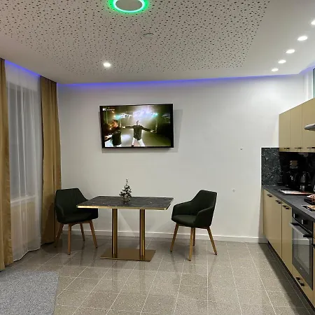 Modern Neuburg U - - 2 Zimmer, Komfort, Zentrum, Wi-fi, Smart Tv, Stellplatz, Kueche *
