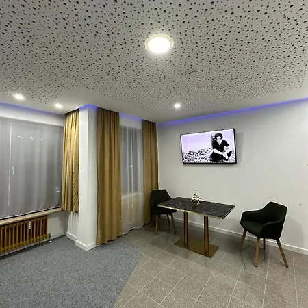 Apartment Modern Neuburg U - - 2 Zimmer, Komfort, Zentrum, Wi-fi, Smart Tv, Stellplatz, Kueche