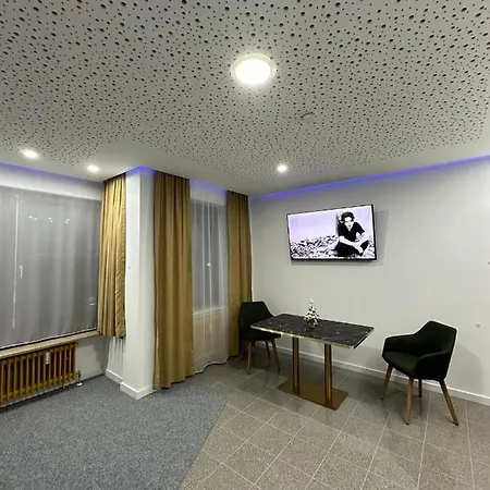 Apartment Modern Neuburg U - - 2 Zimmer, Komfort, Zentrum, Wi-fi, Smart Tv, Stellplatz, Küche