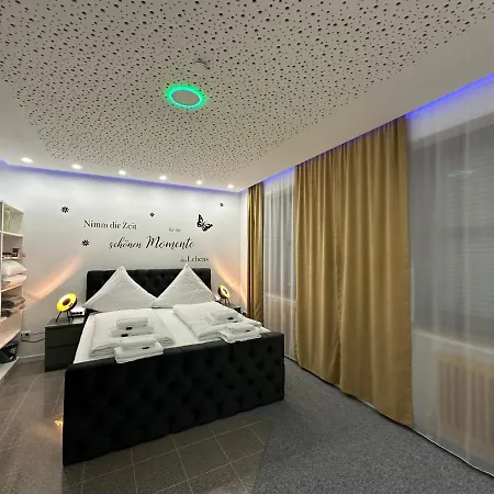 Modern Neuburg U - - 2 Zimmer, Komfort, Zentrum, Wi-fi, Smart Tv, Stellplatz, Küche